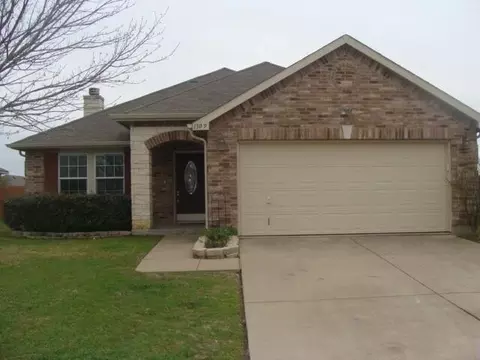 1309 Erin Ct, Burleson, TX 76028