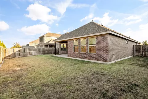 Exterior - 317 Timberline Dr, Midlothian, TX 76065 photo 5 of 6