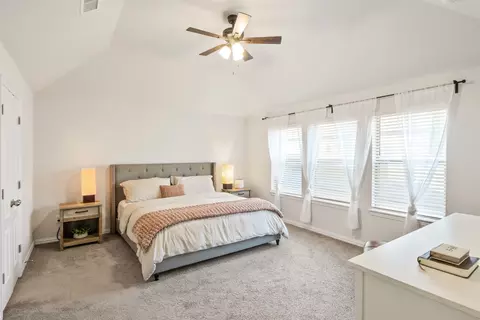 Bedroom - 317 Timberline Dr, Midlothian, TX 76065 photo 1 of 3