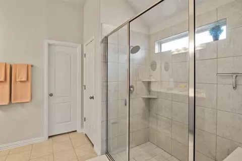 Bath - 317 Timberline Dr, Midlothian, TX 76065 photo 2 of 3