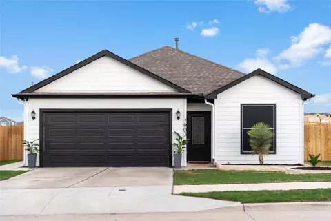 7903 Big Timber Trl, Ponder, TX 76259