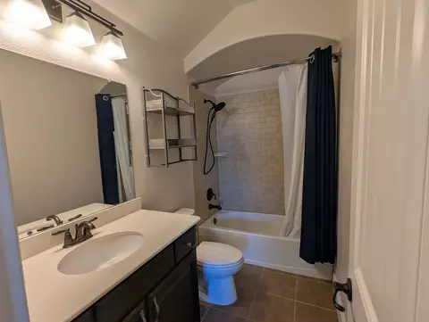 Bath - 3520 Mohan Ct, Sachse, TX 75048 photo 2 of 3