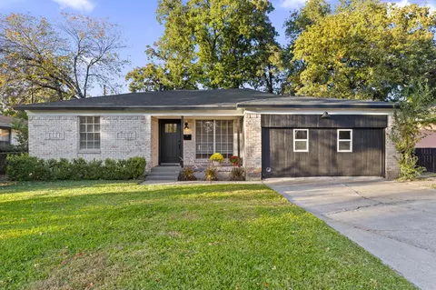 210 Old Mill Ln, Dallas, TX 75217