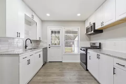 4816 Marks Pl, Fort Worth, TX 76116
