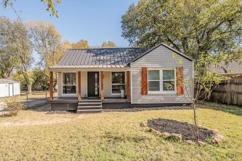 213 S Line St, Weatherford, TX 76086
