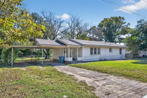 113 Linden Dr, Athens, TX 75751