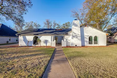 10127 Ravenswood Rd, Granbury, TX 76049