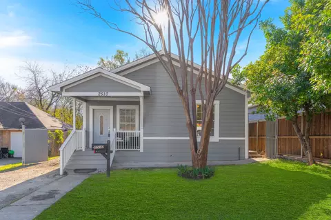2510 Childs St, Dallas, TX 75203