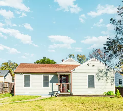 1642 Ash St, Grand Prairie, TX 75050