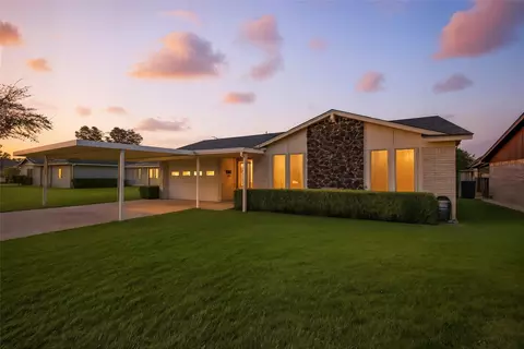 1801 Homestead Pl, Garland, TX 75044
