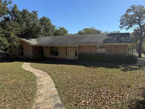 600 Joyce St, Weatherford, TX 76085