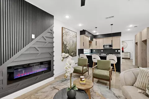 2417 Hooper St, Dallas, TX 75215