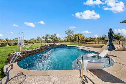 151 Bluff Ridge Ct, Paradise, TX 76073
