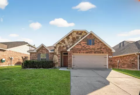 633 Tradewind Dr, Fort Worth, TX 76131