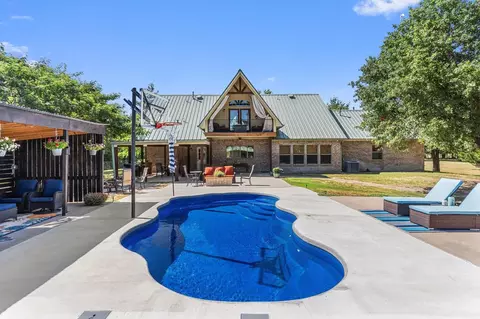 6702 State Highway 59 N, Bowie, TX 76230