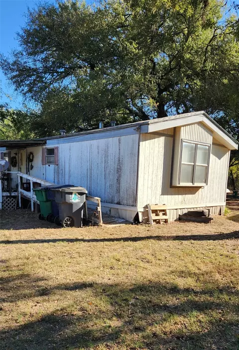 107 Loren Ryan Dr, Aurora, TX 76078
