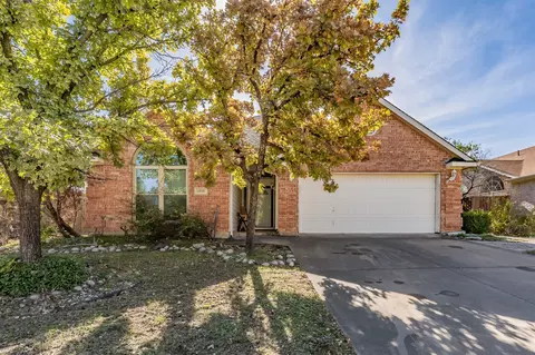 8808 Creede Trl, Fort Worth, TX 76118
