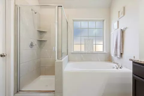 Bath - 2909 Samson Dr, Lorena, TX 76655 photo 3 of 4