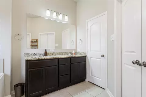 Bath - 2909 Samson Dr, Lorena, TX 76655 photo 1 of 4