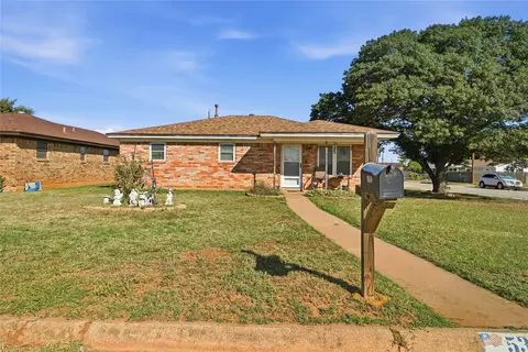 5302 Waldemar St, Abilene, TX 79605