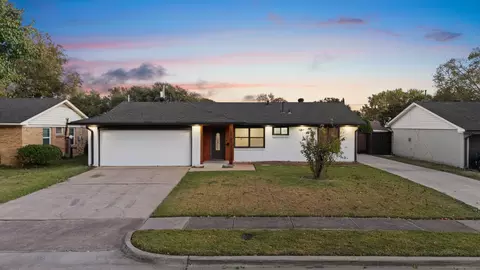 13766 Heartside Pl, Farmers Branch, TX 75234
