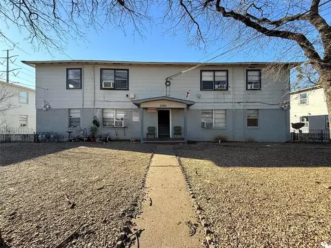 2240 Riverview Dr #A, Irving, TX 75060