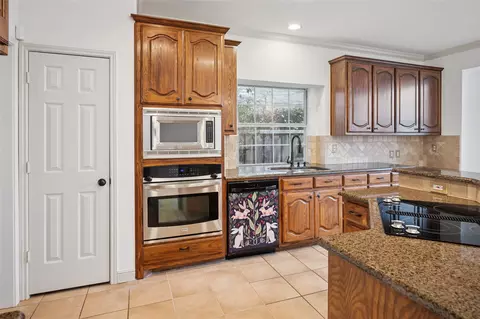 807 Peterstow Dr, Euless, TX 76039 photo 20