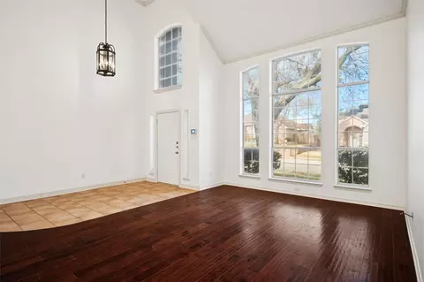 807 Peterstow Dr, Euless, TX 76039 photo 8