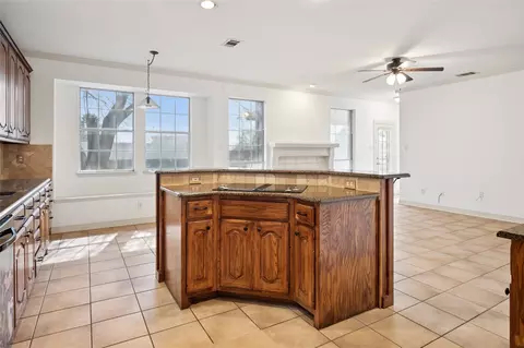 807 Peterstow Dr, Euless, TX 76039 photo 21
