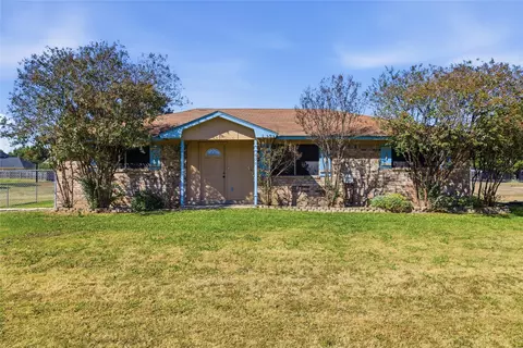 606 Western Dr, Woodway, TX 76712