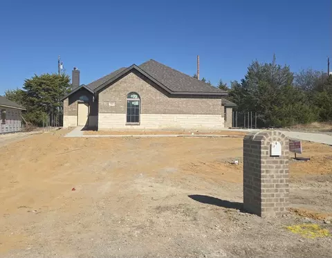 106 E Southbrook Dr, Glenn Heights, TX 75154