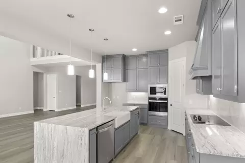 Kitchen - 11413 Stapleton Ave, Lorena, TX 76655 photo 5 of 6