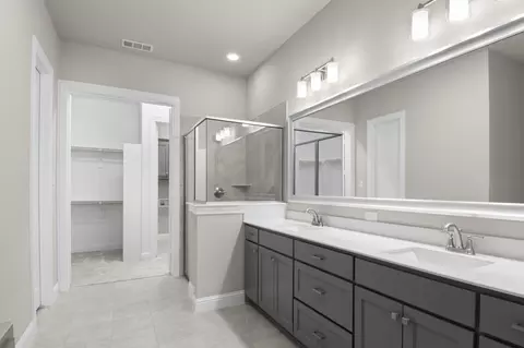 Bath - 11413 Stapleton Ave, Lorena, TX 76655 photo 1 of 5