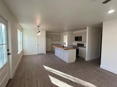 Other - 211 E Cardinal, Ector, TX 75439 photo 2 of 3