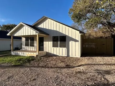 Exterior - 213 E Cardinal, Ector, TX 75439 photo 2 of 5