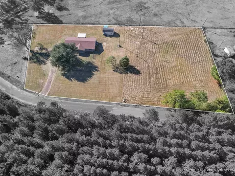 1069 Lilac Ln, Gilmer, TX 75645