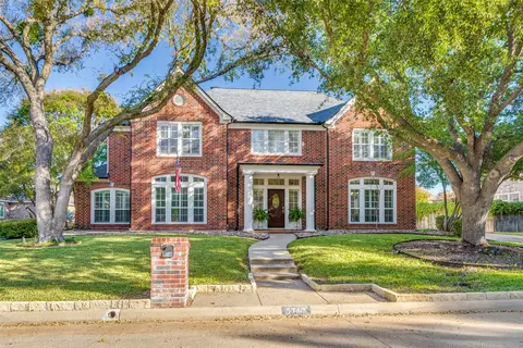 6740 E Park Dr, Fort Worth, TX 76132