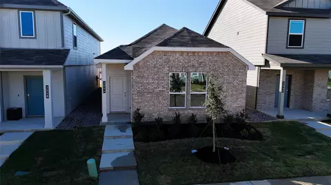 3044 Pecan Farm Ln, Fort Worth, TX 76140