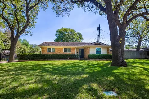 818 Westbrook Dr, Irving, TX 75060