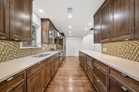 Kitchen - 1322 Apache Dr, Richardson, TX 75080 photo 3 of 4