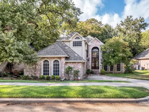 7409 Vineyard Trl, Garland, TX 75044