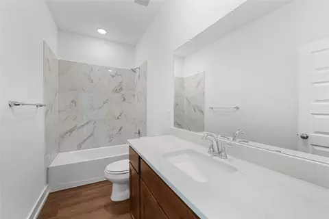 Bath - 11421 Patera St, Lorena, TX 76655 photo 3 of 3