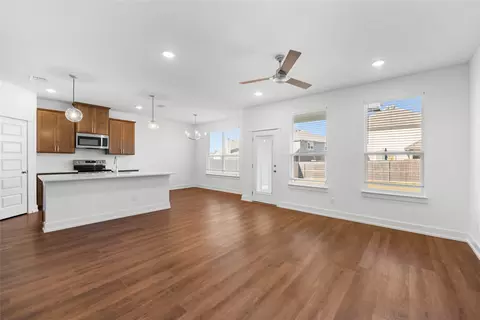 Living - 11421 Patera St, Lorena, TX 76655 photo 2 of 4