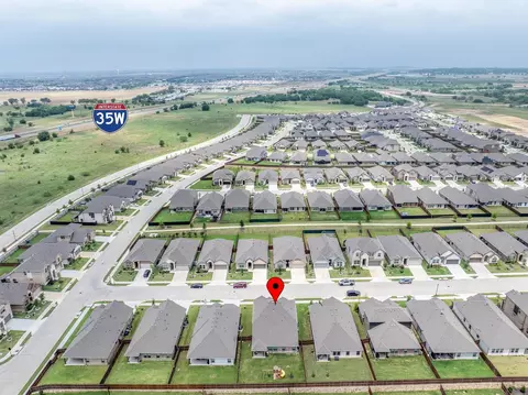 View/Area - 2013 Windsor Dr, Argyle, TX 76226 photo 4 of 8