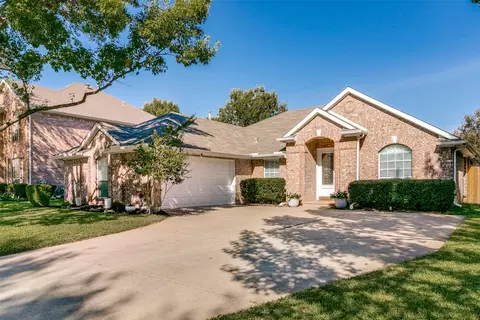 1904 Honey Mesquite Ln, Flower Mound, TX 75028