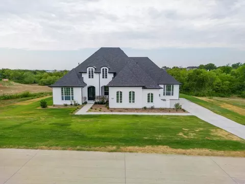 310 Green Meadow Dr, Lakewood Village, TX 75068