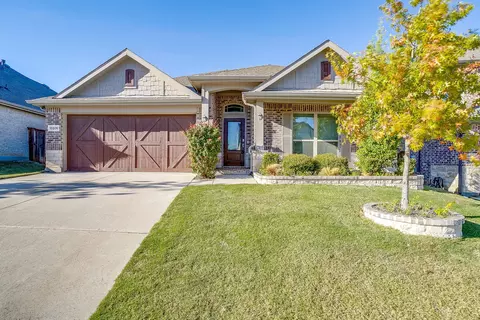 10208 Claire Creek Rd, Fort Worth, TX 76126