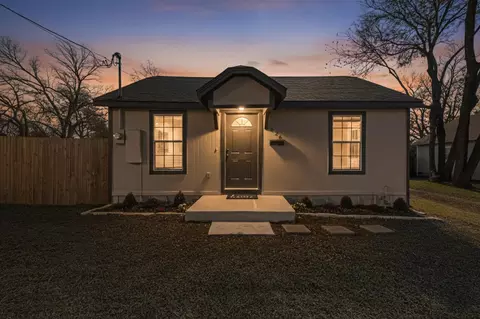626 N Adelaide St, Terrell, TX 75160