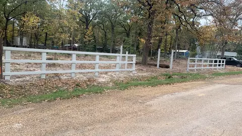 127 Pierce Dr, Mabank, TX 75156