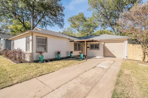 4821 Jerri Ln, Haltom City, TX 76117